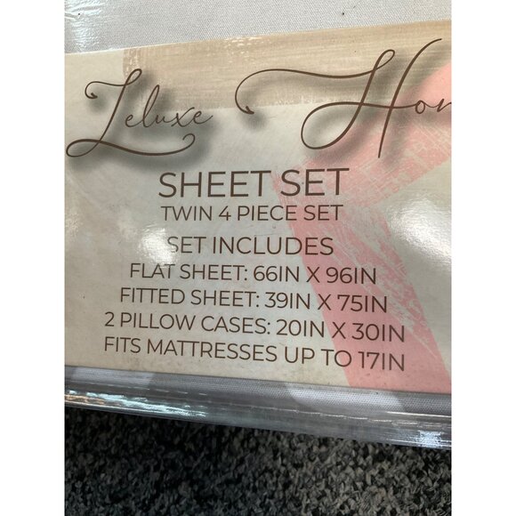 Twin 4-Piece Microfiber Sheet Set With Modern Gray & White Pattern - Picture 3 of 7